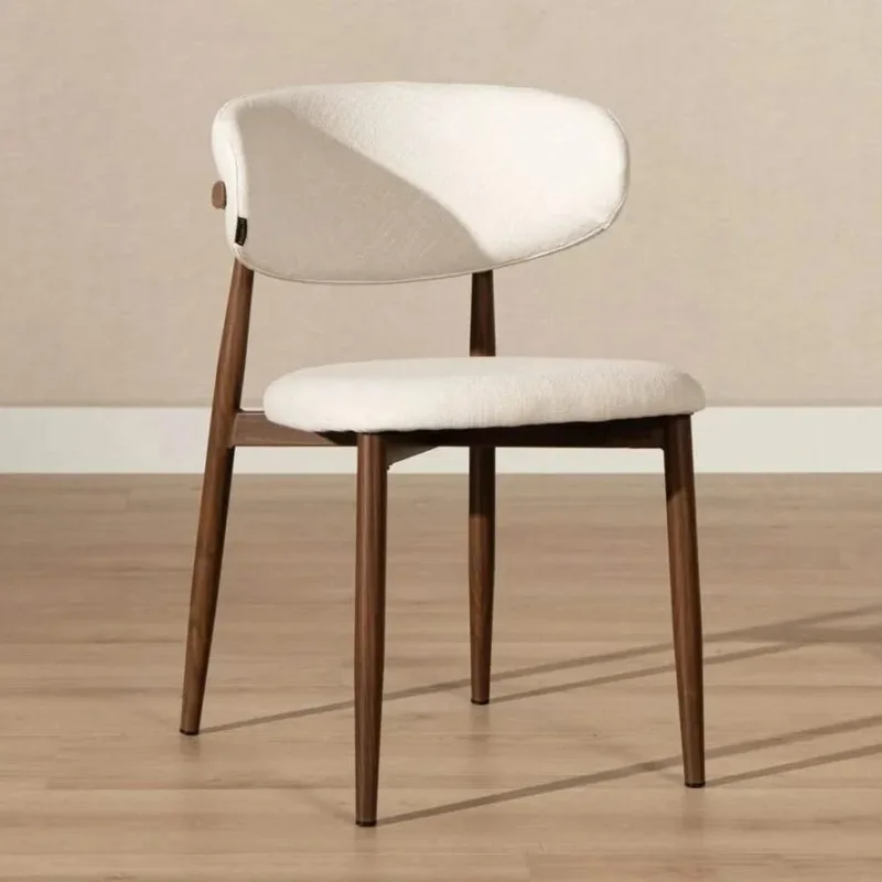 Kera stoel beige met comfortabele zitting en linnenmix bekleding