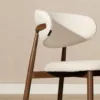 Kera stoel beige met comfortabele zitting en linnenmix bekleding